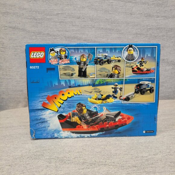 Lego City Police Boat Transport 60272 - Picture 6 of 8